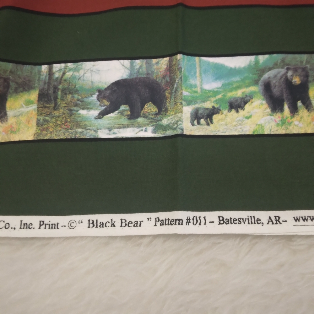 FABRIC Marshall Dry Goods Co. "Black Bear" Pattern #011, 4 Pillow Panels - Picture 9 of 12